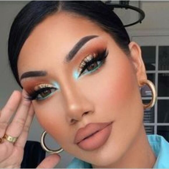 MAC Matte Eyeshadow - Shade Mint Condition - Picture 7 of 17